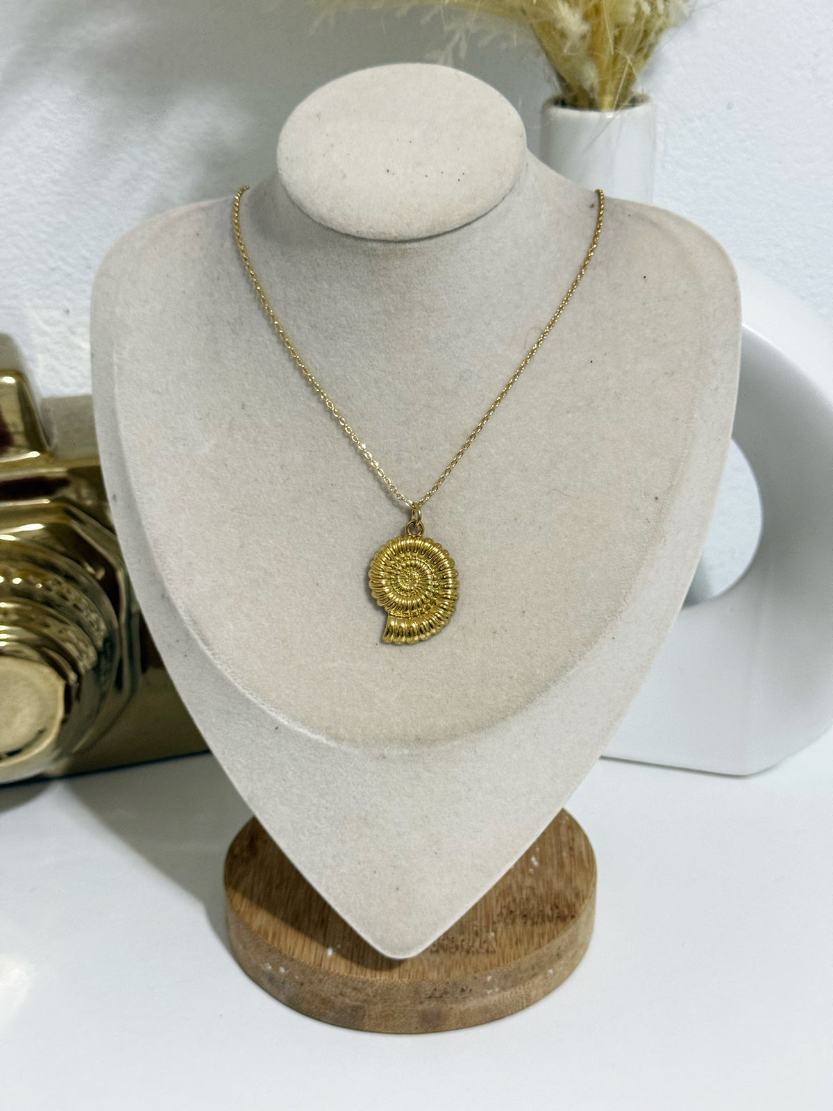Concha Marina Necklace